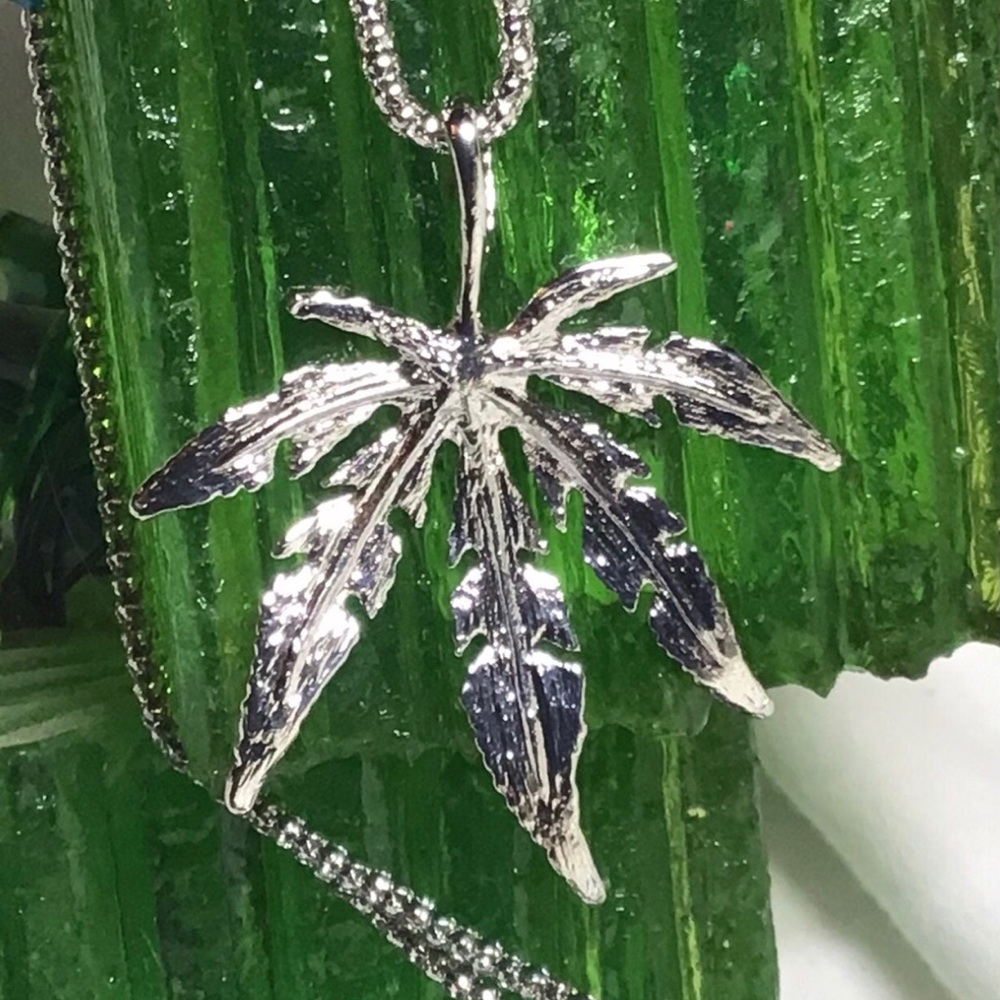 Pot leaf potleaf weed marijuana pendant necklace silver colored